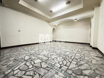 【專任】三民高中邊間4房｜新北市蘆洲區民族路