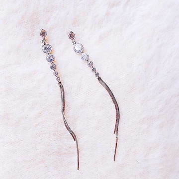 現貨專區｜璀璨亮鑽垂墜銀針耳環-晶亮白(hdes48-w)｜送禮精選店家★Reyna jewelry 女王飾品