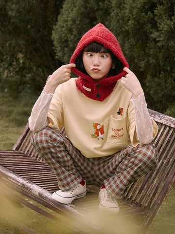 貓小姐．棉質小紅貓印花寬版短袖上衣