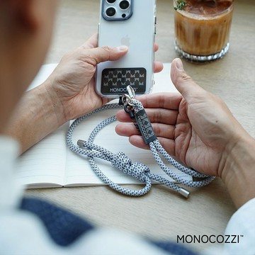 ESSENTIALS iPhone 專用手機揹帶 -附AirPodsPro2掛繩-淺灰色