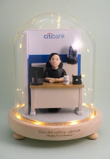 榮休記念小禮品, 可客製名字.提供相片客製人物造型 (各行各業)