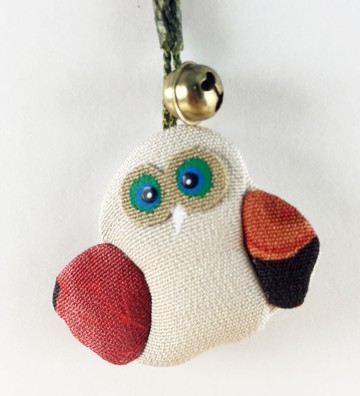 【震撼精品百貨】日本手機吊飾~和風布材質-貓頭鷹圖案-紅黑橘