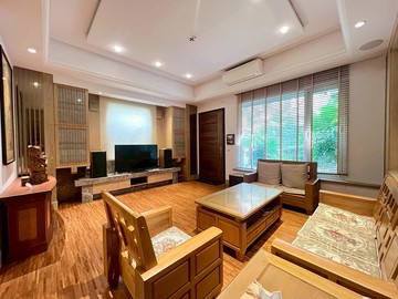 洽小廷賞屋八期公園旁大地坪雙車精裝別墅｜台中市南屯區文心南六路