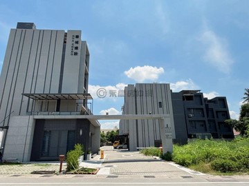 橋科華城｜輕屋齡精品車墅｜自住置產首選｜高雄市燕巢區四林路