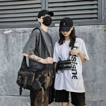 【AFAMIC 艾法】新款日系原宿機能多層次收納戶外旅行防潑水休閒背包(單肩包 斜跨包 工裝包 運動 慢跑)