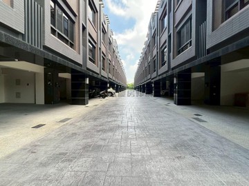 ⛱️雨傘推推⛱️近中科｜全新未住雙車位別墅｜台中市大雅區月祥路