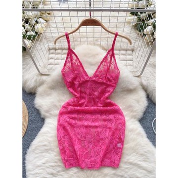 多巴胺純欲辣妹風吊帶連衣裙女秋季網紗蕾絲V領設計感緊身包臀裙