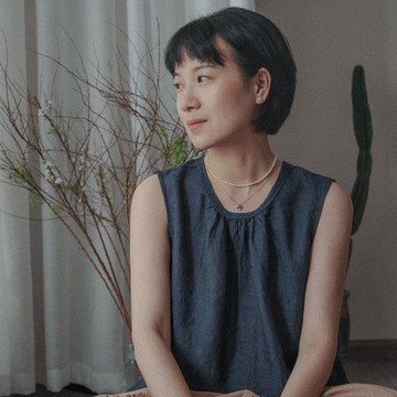 天然光澤感基本款兩側領口亞麻