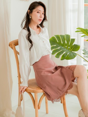 優雅蕾絲不易皺後腰鬆緊斜開岔短裙