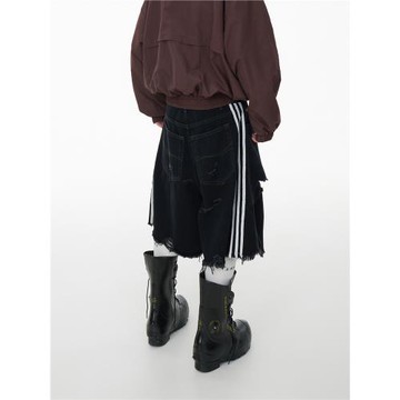 (免運)ASTT設計做舊破洞流蘇復古寬松水洗黑三條杠牛仔短褲過膝五分褲潮