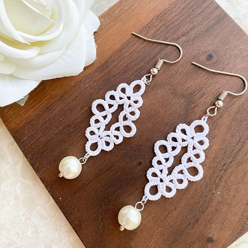 手工梭織菱形白色耳環