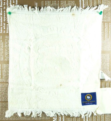 【震撼精品百貨】Hello Kitty 凱蒂貓 中方巾 浮雕 米色 震撼日式精品百貨