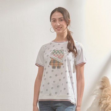 ★【喜芝梅】華麗貴族 滿版圖騰格紋小熊印花撞色滾邊圓領短袖上衣(三色；L-4L) 125992066