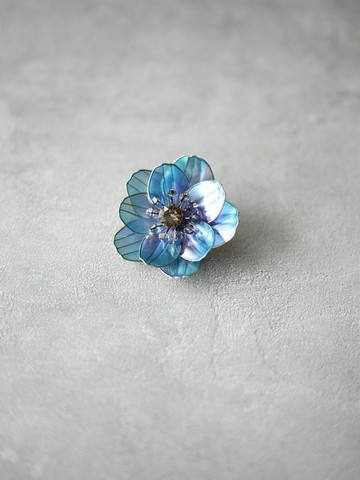 Anemone Blue 迷你胸針