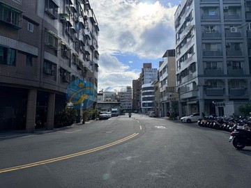 【小資首選】近黃線Y7站！建工商圈大2房，衛浴開窗｜高雄市三民區大德街