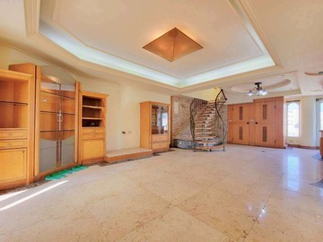 洽專員五期正樓中樓視野五房室內42坪三平面車位｜台中市南屯區大墩六街