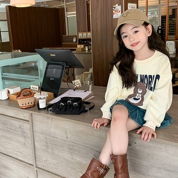 【AFAMIC 艾法】韓版秋冬新款保暖女童卡通圖案休閒套頭長袖棉T上衣(童裝 大童 運動上衣 衛生衣 兒童)