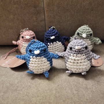 純棉手工鉤織  小企鵝吊飾配件 多色 可客製