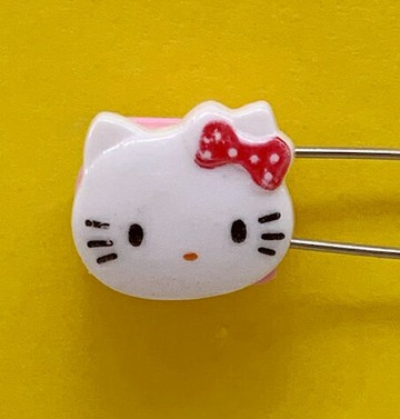 【震撼精品百貨】Hello Kitty 凱蒂貓 KITTY掀開式安全別針-大頭造型-桃#76636 震撼日式精品百貨