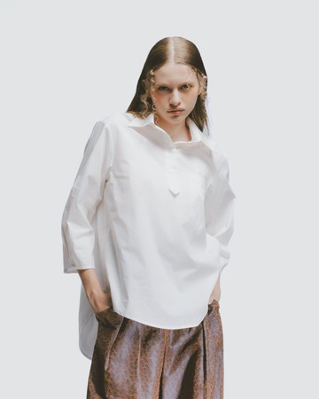 純白七分袖半襟襯衫(白色)