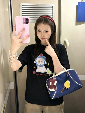 今年流行的爆款元氣輕活風新款寬鬆短袖T恤款黑色男女生上衣 印花寬鬆情侶短袖T 上衣女 美式t  韓版T 大學T