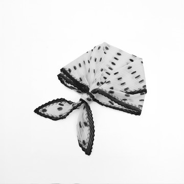 niceioi 時髦滾邊波點立體壓褶絲巾