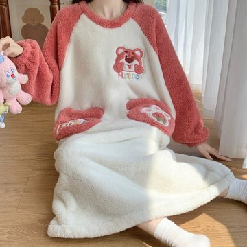 帕恰狗睡裙女孩冬季珊瑚絨加厚女大童初中學生宿舍睡衣加絨高中生
