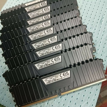 海盜船鎂商DDR4 16G4000頻率桌上型電腦電腦記憶體馬甲條原裝正品行貨【三和電腦配件店】