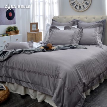 【Great Living格蕾寢飾】法國CASA BELLE 極線絮語 特大匹馬棉刺繡防蹣抗菌吸濕排汗兩用被床包組 兩色可選-灰色