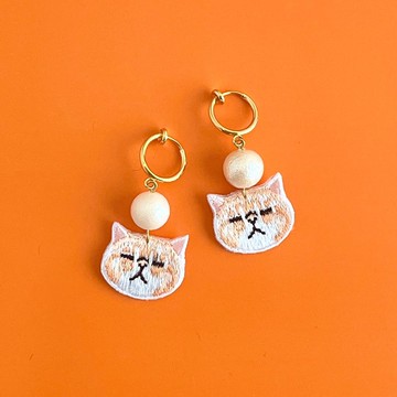 安詳睡去的貓咪・Muusuke 的耳飾