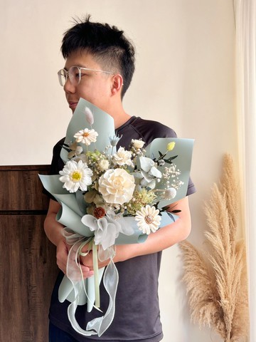 蔚藍天 永生太陽花花束 畢業花束