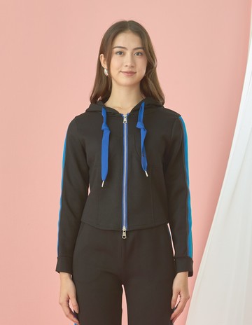 ★【喜芝梅】藍影隨行 個性風彩色條紋連帽休閒套裝外套(黑色；M-XL) 224070187