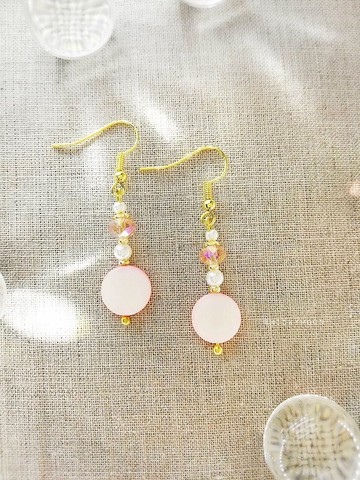 手工粉紅串珠耳環