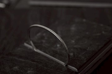 輕盈木紋純銀手環