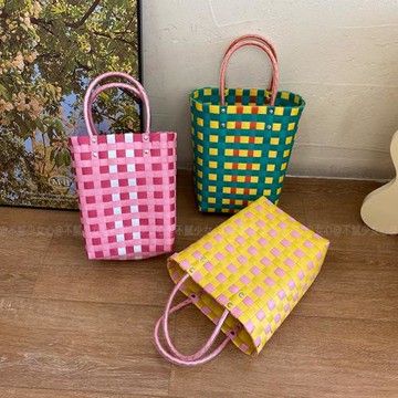 不膩少女心 可愛彩色清新格子塑料編織籃手提菜籃子包休閑草編包