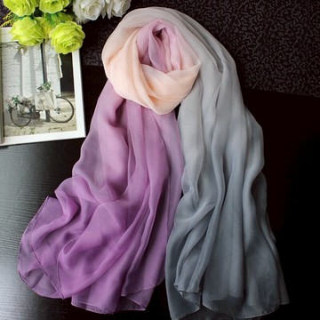 彩色優柔紗絲巾漸變色紗巾女春秋冬季柔軟圍巾拼色春夏沙灘巾旅游1入