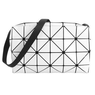 ISSEY MIYAKE  BAOBAO 幾何方格4x6搖滾斜背包（亮白）_廠商直送