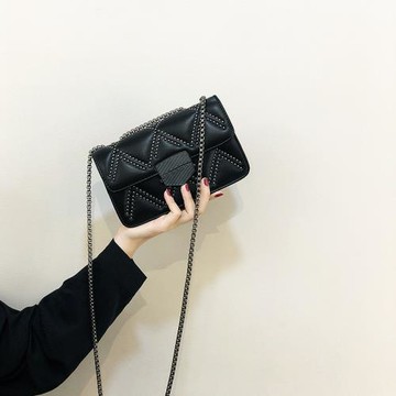 夏季上新小包包女包2025新款潮鉚釘鏈條斜挎包網紅時尚洋氣小方包