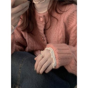 長袖針織開衫女秋冬時尚寬松慵懶溫柔風復古圓領短款毛衣粉色外套