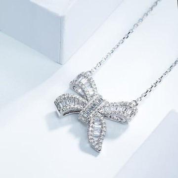 卓蝶珠寶 925銀鍍白金蝴蝶結仿鉆石項鏈女T梯方鉆吊墜鎖骨鏈禮物