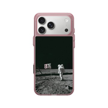 iPhone 17 Pro Max Clear (相機按鈕) 晶醺玫 - NASA - Apollo 11 - Astronaut Aldrin On The Moon