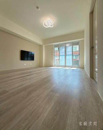 巨蛋/自由商圈四房平車｜高雄市左營區重清路