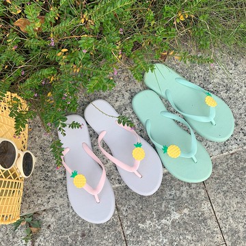 可愛卡通拖鞋女外穿夏季新款學生平底人字拖洗澡涼拖室內居家