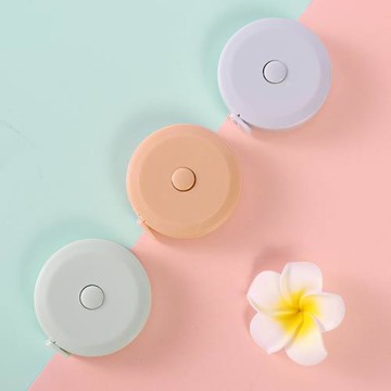 【ROYALLIN 蘿林嚴選】 圓形捲尺3入(皮尺 迷你捲尺 馬卡龍色 捲尺 伸縮尺 量衣尺 軟尺 量尺 縮捲尺 捲尺)