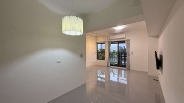 前鎮籬仔內輕軌站勤見築輕屋齡超值三房平車｜高雄市前鎮區憲德街