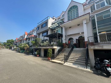 (馬斯)近中台科大_百坪社區別墅+五大房+四平車｜台中市北屯區橫坑巷