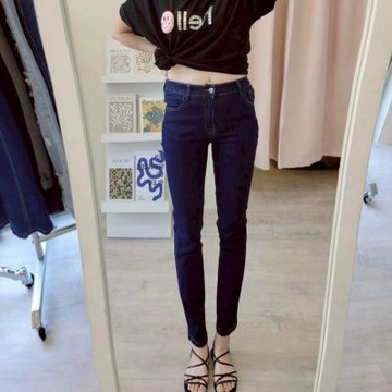 BBHONEY 經典百搭 超顯瘦-5KG 純色中腰 牛仔小腳褲