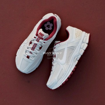 【逢甲 FUZZY】W Nike Zoom Vomero 5 情人節 限定 小花 奶油白 酒紅 HF0737-111