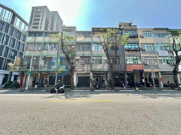 二聖三多商圈 商業區醒目透天店住｜高雄市前鎮區二聖二路