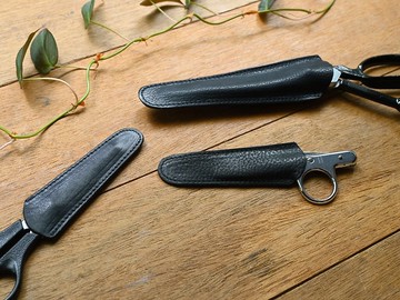 簡約黑色手工真皮剪刀套 (禮物包裝)